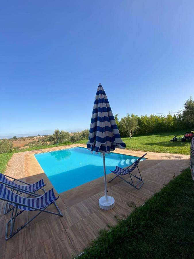 Villa pour 6 personnes, avec terrasse ainsi que piscine et vue - 1