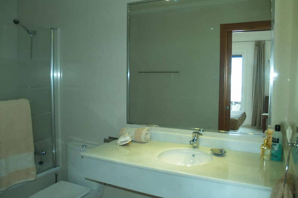 Entire apartment, Nerja Paradise Rentals - Apartment Plaza de España in Nerja Centre, Nerja