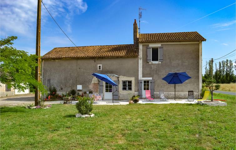 130m² Apt avec Parking, TV, Jouets & Internet près de La Dordogne in Razac-de-Saussignac, Périgord Pourpre