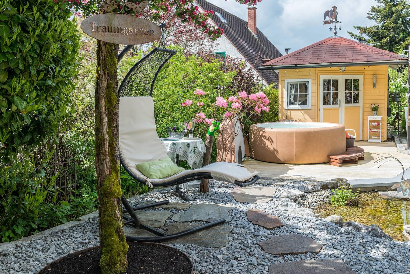 Ganze Wohnung, Gemütliche 4-Sterne-Ferienwohnung "Wolf" mit Terrasse, Grill & Wlan in Überlingen, Region Bodensee-Oberschwaben