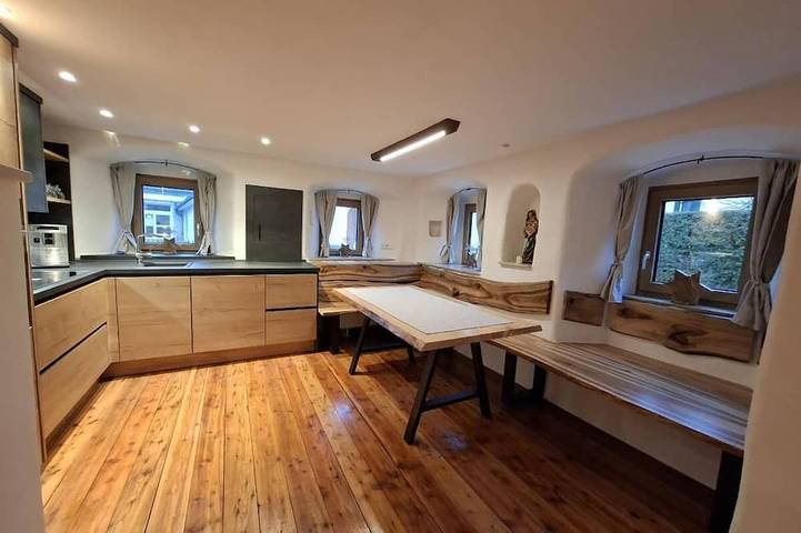 Ferienwohnung für 5 Personen, mit Balkon und Whirlpool sowie Garten in Beilngries
