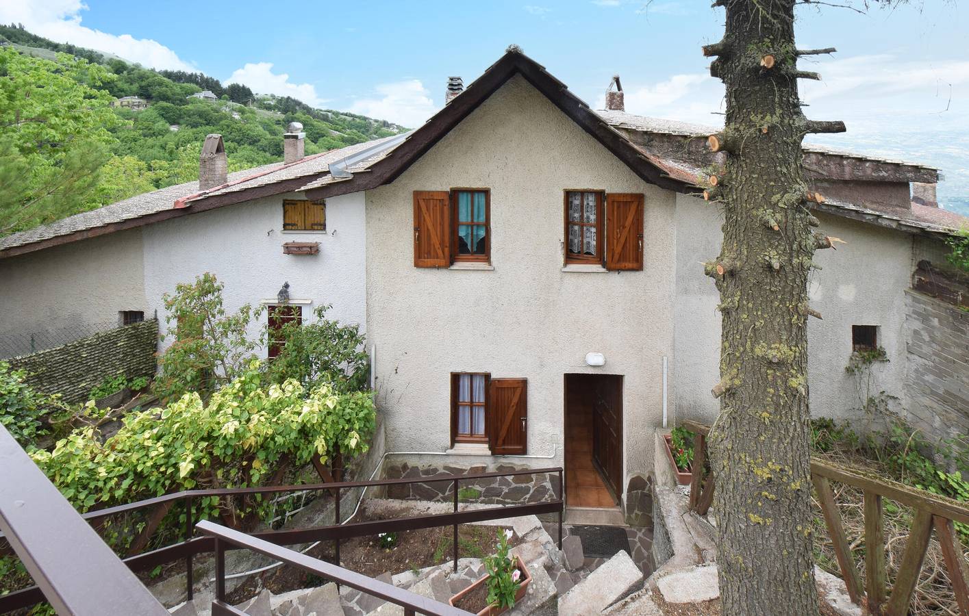 Ferienhaus für 5 Personen mit Terrasse in Serrone, Frosinone Provinz