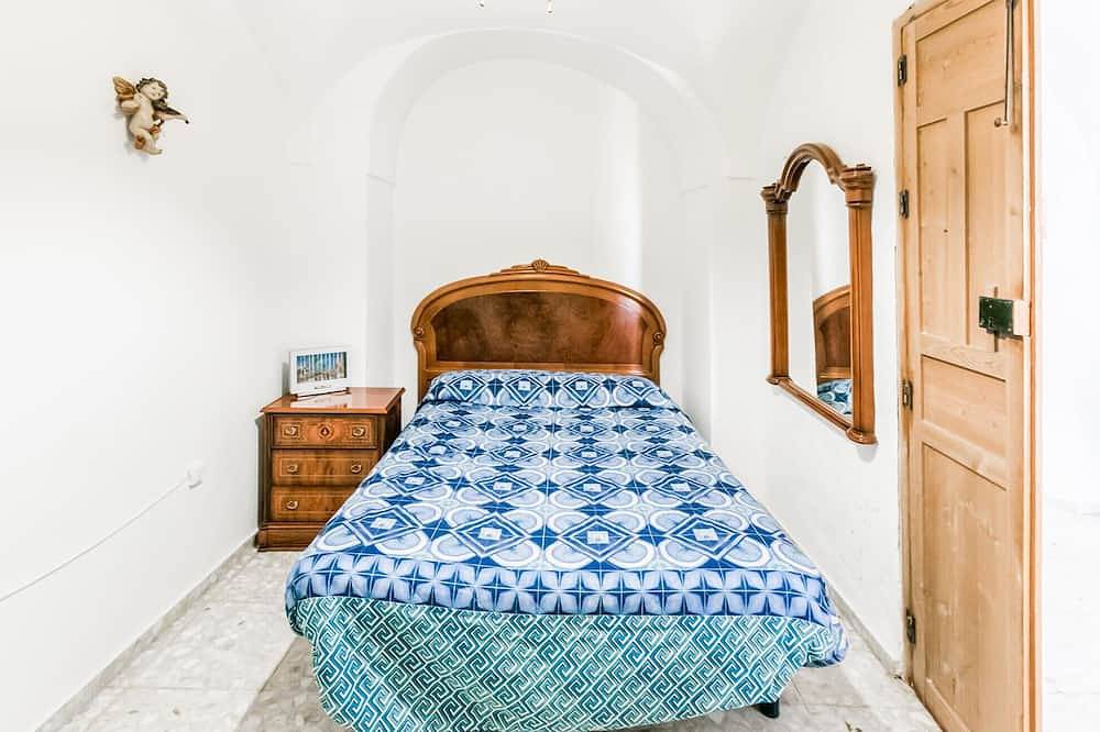 3 bedroom awesome home in Villanueva del Rey in Villanueva del Rey, Sierra Morena