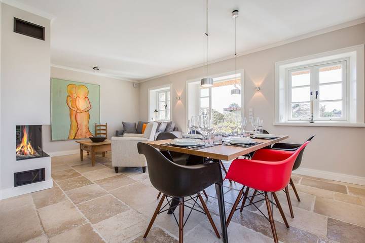 Luxushausteil unter Reet. Ca. 121 qm Nutzfläche für bis zu 6 Gäste im Eg/Ug/Og in Wenningstedt, Sylt