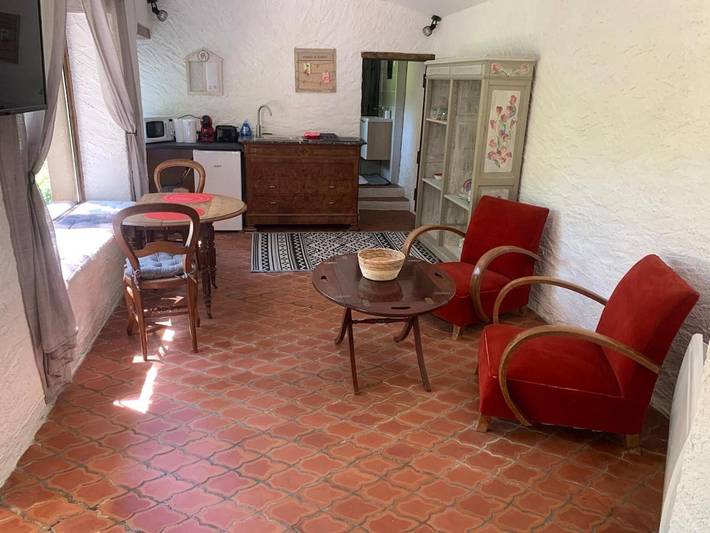 Location de vacances pour 2 personnes, avec terrasse, animaux acceptés à Chiché (Deux-Sèvres) - 2