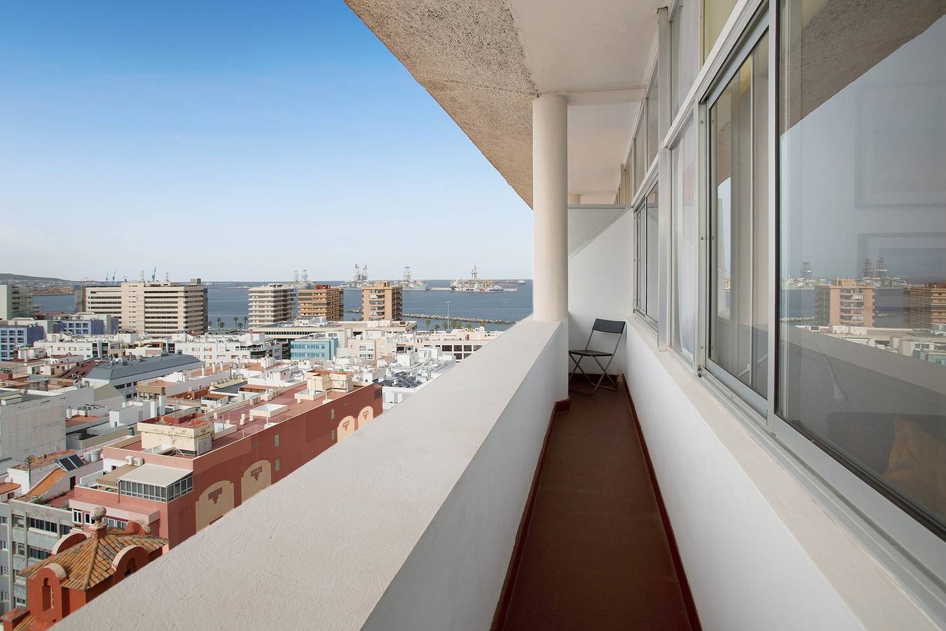 Apartamento entero, Apartamento de vacaciones 'El Balcón De Triana' con vistas al mar, balcón y Wi-Fi in El Risco de San Nicolás, Las Palmas de Gran Canaria