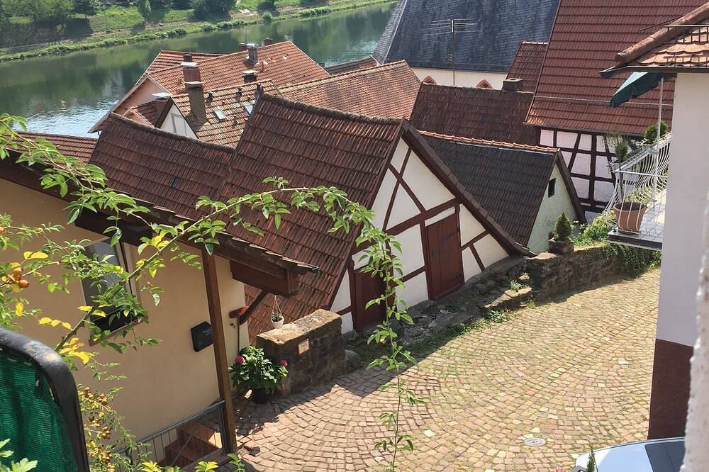 Ganze Wohnung, W3. Neckarblick, nature, old town, former supply house of Hirschhorn Castle. in Hirschhorn, Bergstraße