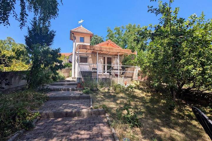 Gîte pour 2 personnes, avec jardin à Lavoûte-sur-Loire
