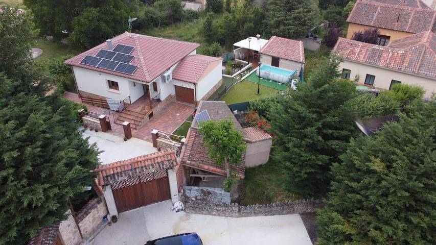 Chalet para 4 personas, con piscina además de vistas y jardín, Se admiten mascotas en Comarca de Sepúlveda - 3