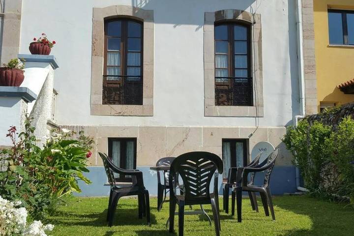 Apartamento para 6 personas, con Balcón y Jardín en Poo de Llanes