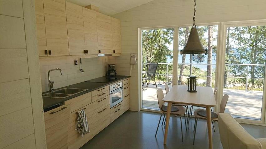 Ferienhaus für 4 Personen, mit Terrasse und Garten sowie Seeblick und Ausblick in Väddö - 3