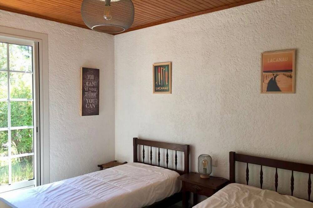 Renovated landaise style house with enchanted garden, 2 steps from the lake in Lac de Lacanau, Lacanau