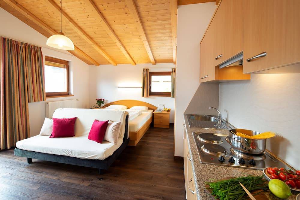Ganze Wohnung, Innenpool-Appartement für max. 3 Personen Panoramblick auf die Berge- Einzellage in Schluderns, Saldurkamm
