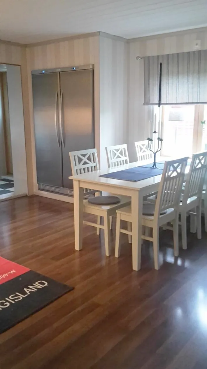 Ferienhaus für 9 Personen, mit Garten und Whirlpool - 1