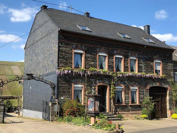 Ferienwohnung für 4 Personen, mit Terrasse und Garten sowie Ausblick