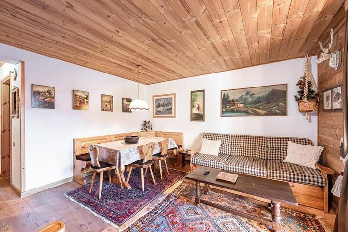 Ferienwohnung für 4 Personen, mit Ausblick und Balkon in Corvara in Badia