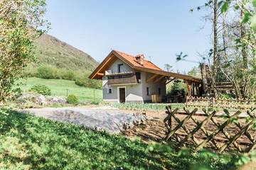 Gîte pour 6 personnes, avec jardin et vue, animaux acceptés à Tolmin
