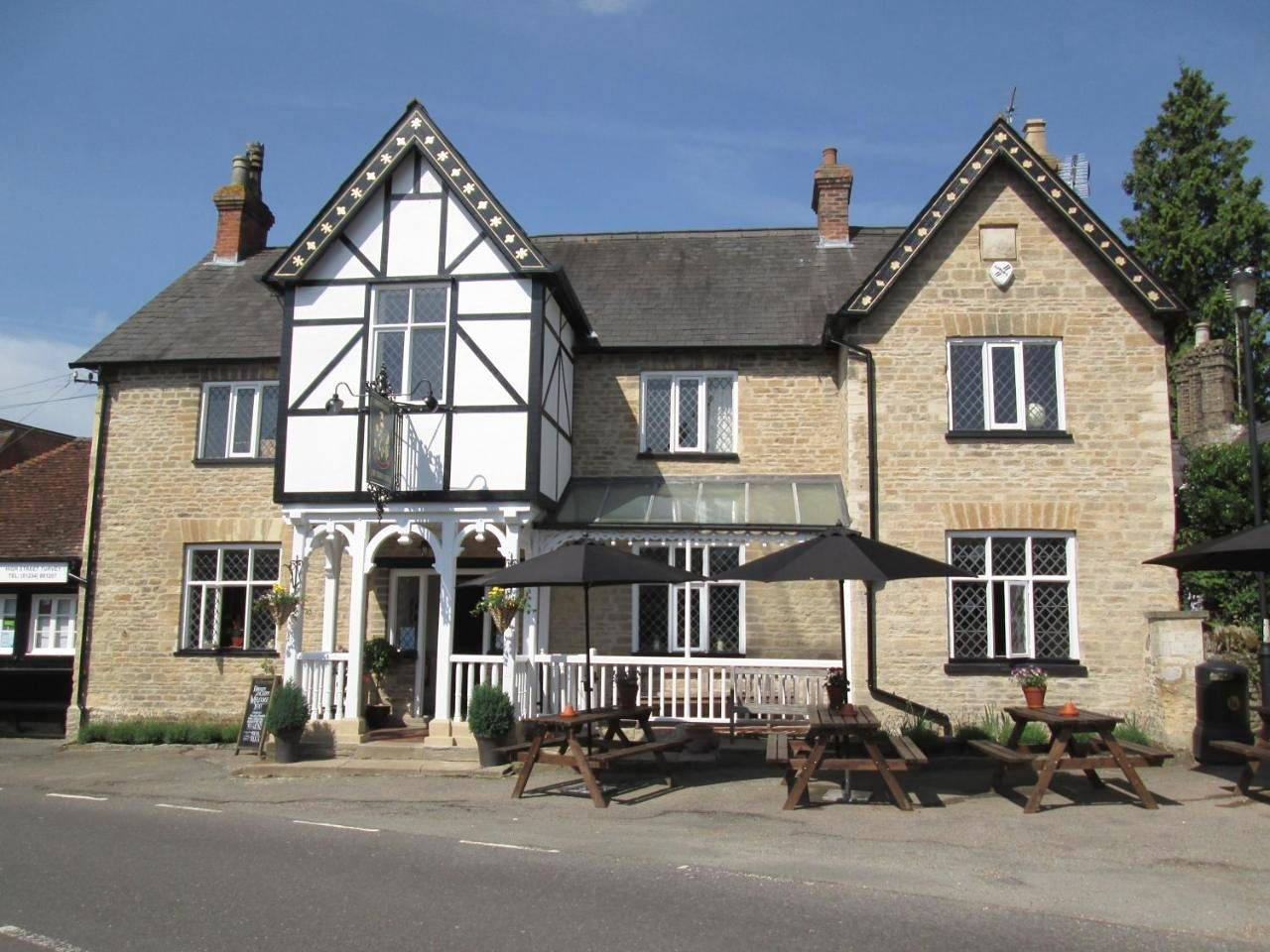 Superior Deluxe Double or Twin Room in Bedford