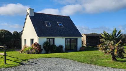 Location de vacances pour 4 personnes, avec terrasse et jardin, animaux acceptés à Locquirec