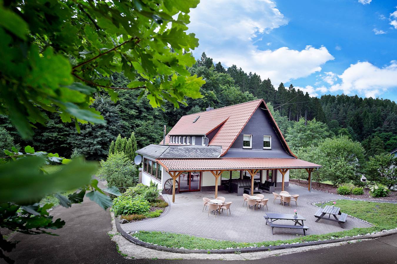 Westerwald Ferien Villa - 21 Personen - Kino, Bar, Sauna und Whirlpool in Schutzbach, Altenkirchen & Umgebung