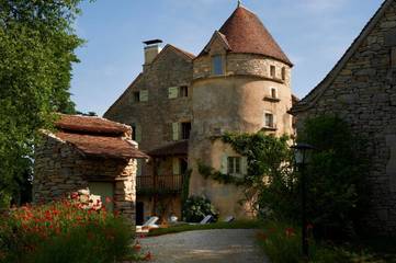 Cottage pour 2 personnes, avec piscine ainsi que vue et jardin à Calvignac