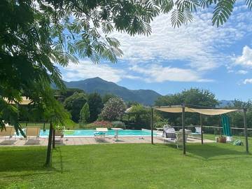 Gîte pour 5 personnes, avec jardin ainsi que piscine et vue, adapté aux familles à Barga