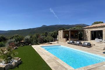 Villa pour 5 personnes, avec terrasse et jardin à Figari
