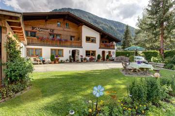 Chambre d’hôte pour 2 personnes, avec vue et jardin à Pettneu am Arlberg