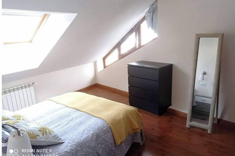 Ganze Wohnung, Penthouse in the center, very bright in Ribadeo, Rías Altas