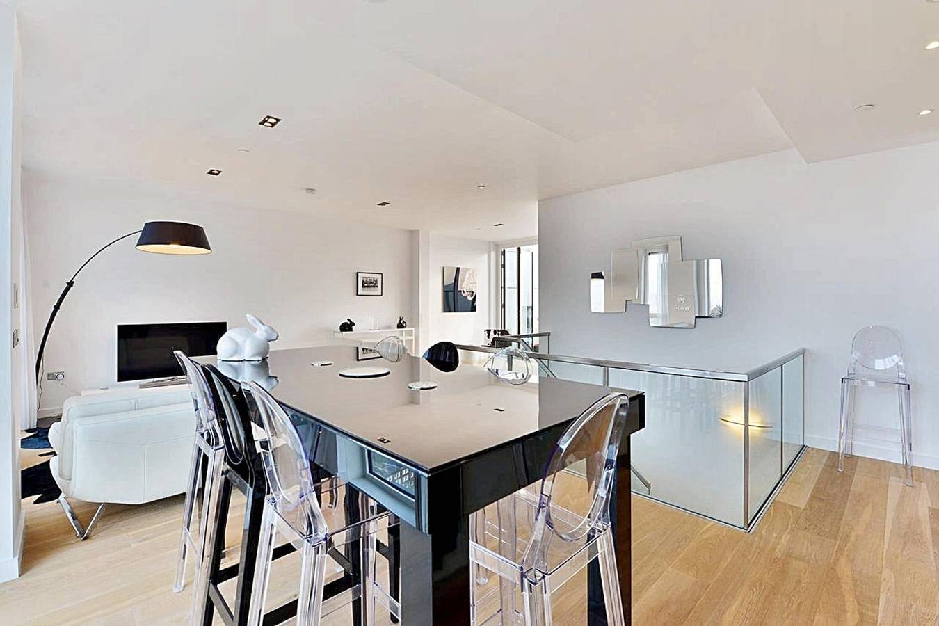 Entire apartment, Bird s eye view - Luxury 2Bdr Penthouse In Central London  in Bethnal Green, London