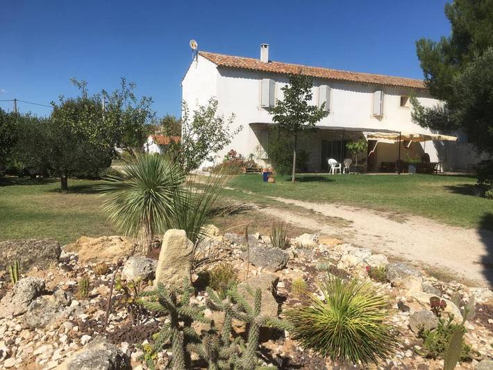 Appartement de vacances pour 6 personnes, avec jardin ainsi que vue et piscine