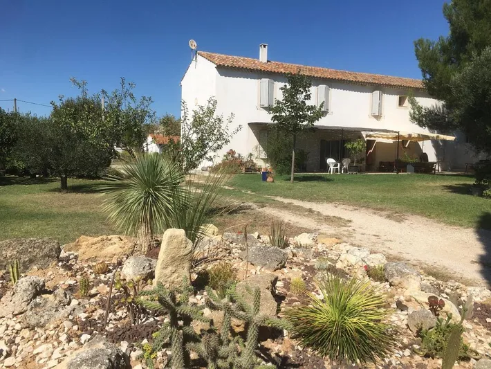 Apartamento de vacaciones para 6 personas, con jardín además de piscina y vistas - 1