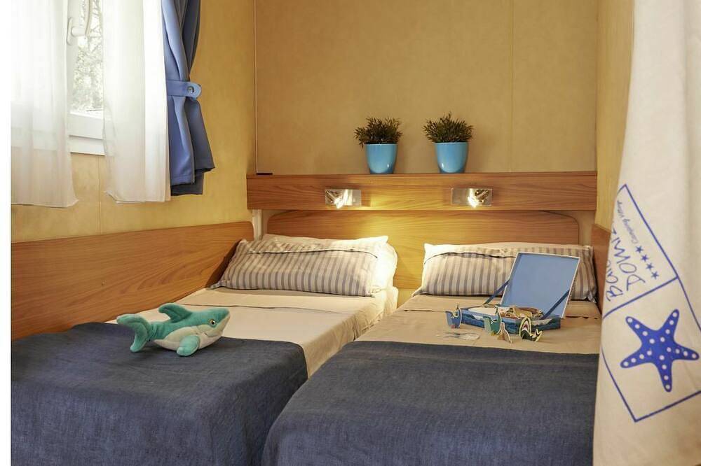 Acogedor apartamento en villa para 6 personas con A/C, piscina, Wifi, Tv, patio y aparcamiento in Costa tirrenica campania