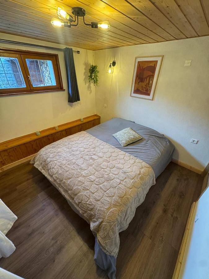 Gîte pour 7 personnes, avec jardin ainsi que vue sur le lac et vue à Montperreux - 3