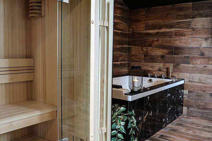 Gîte pour 2 personnes, avec sauna dans Pontavert