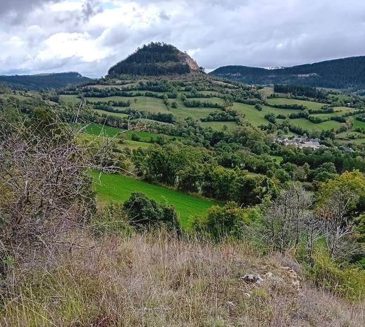 Location de vacances pour 12 personnes, avec terrasse et vue à Grèzes - 2
