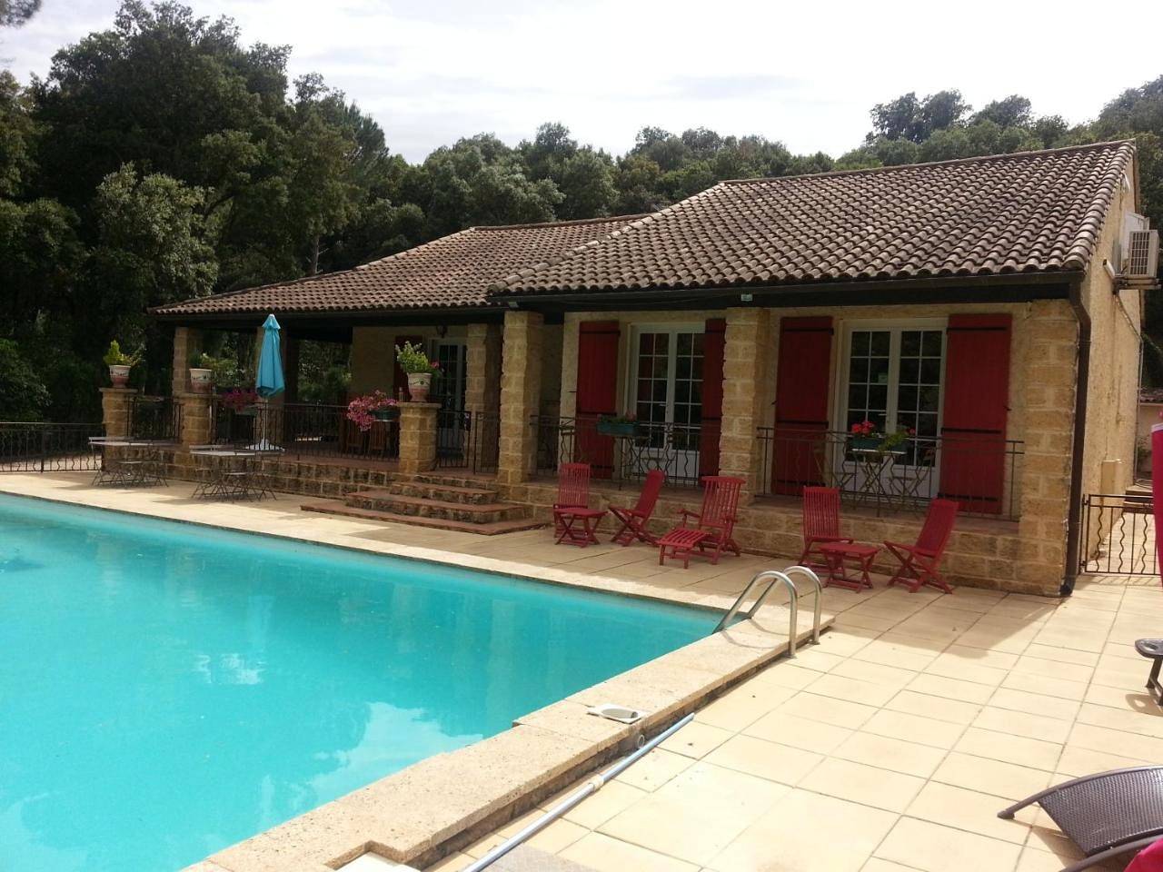 Classic Double Room in Remoulins, Région de Nîmes