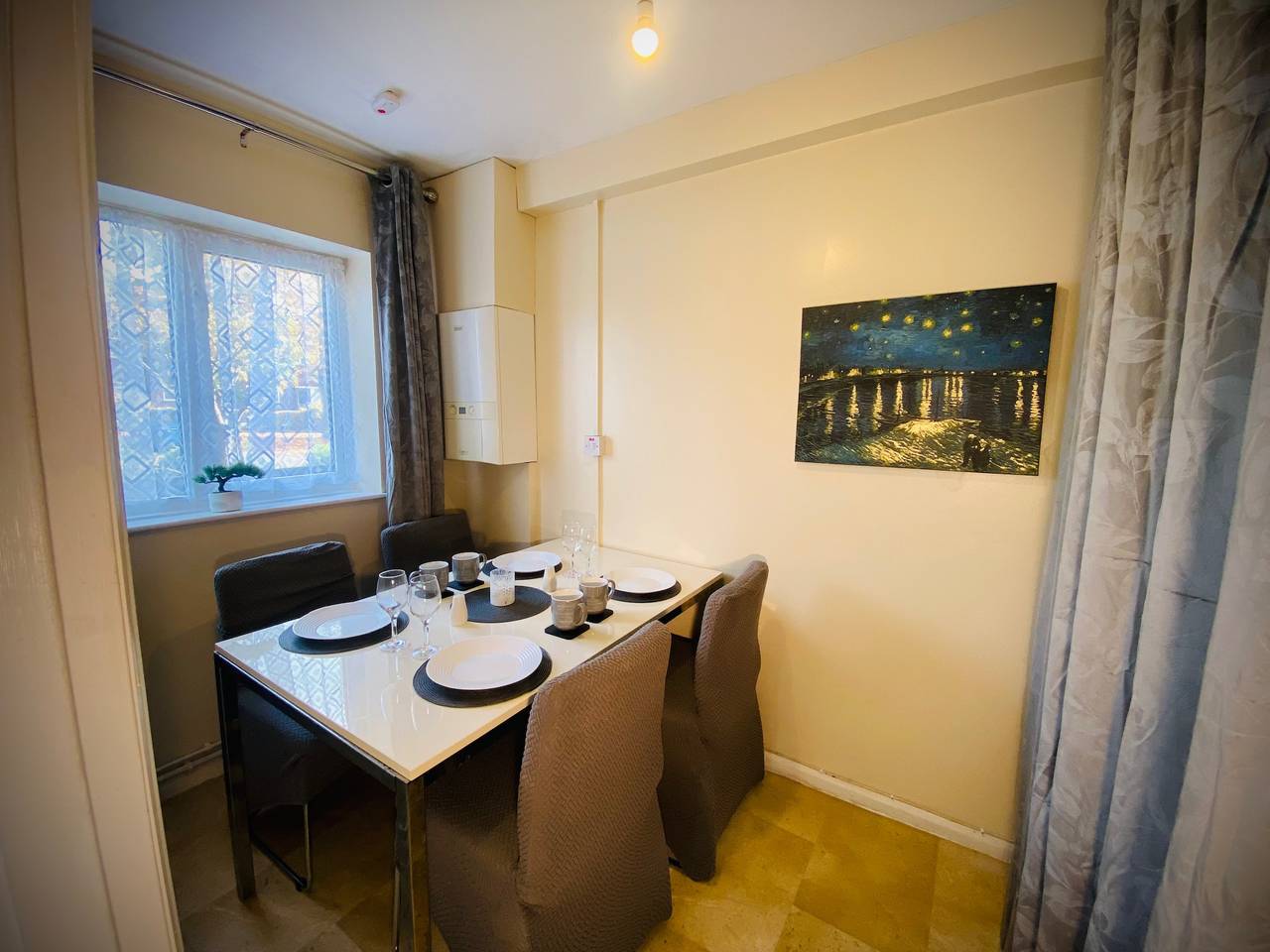 Modern-privategarden-Family-20Mintoldn in Stevenage, Hertfordshire