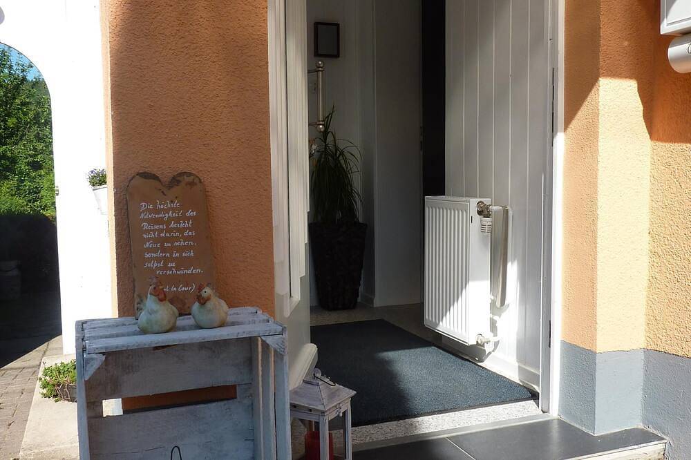 Das Rubyhäuschen - Hunde willkommen (ohne Zusatzkosten) eingezäuntes  Grundstück in Wahlhausen, Werratal