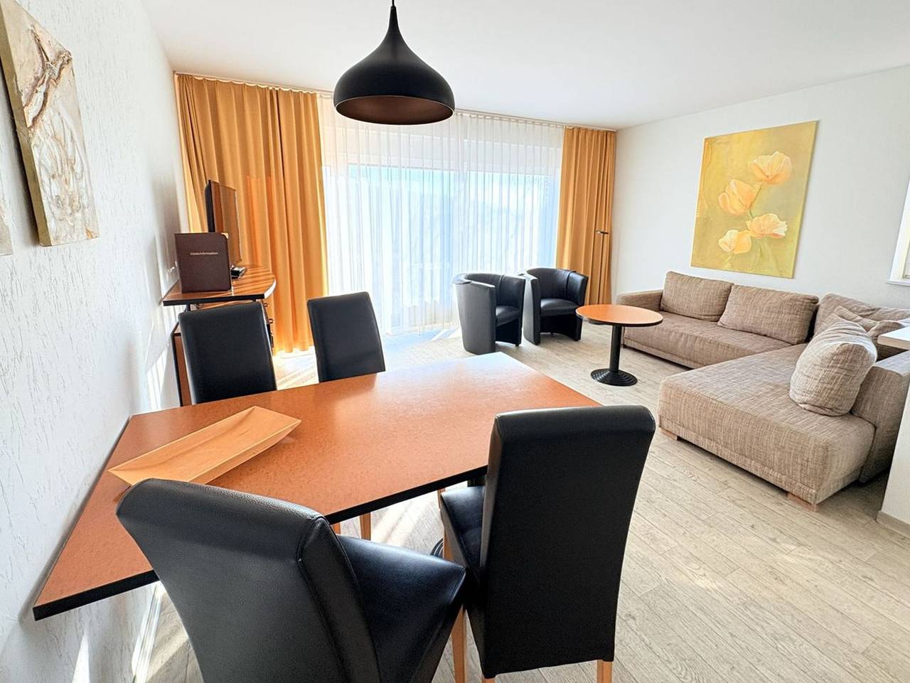 Ganze Ferienwohnung, Boddenhof Apartment 50 - hell und freundlich - Ferienwohnung 50 – Familienfreundlich, Haustiere erlaubt, mit Terrasse und Wlan in Buschvitz, Bergen auf Rügen und Umgebung