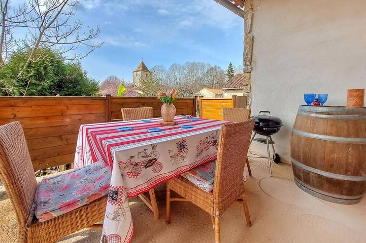 Location de vacances pour 6 personnes, avec Terrasse à Mouton (homonymie)