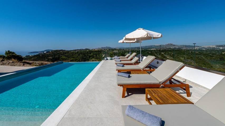 Finca für 12 Personen, mit Balkon und Terrasse sowie Garten und Pool auf Rhodos