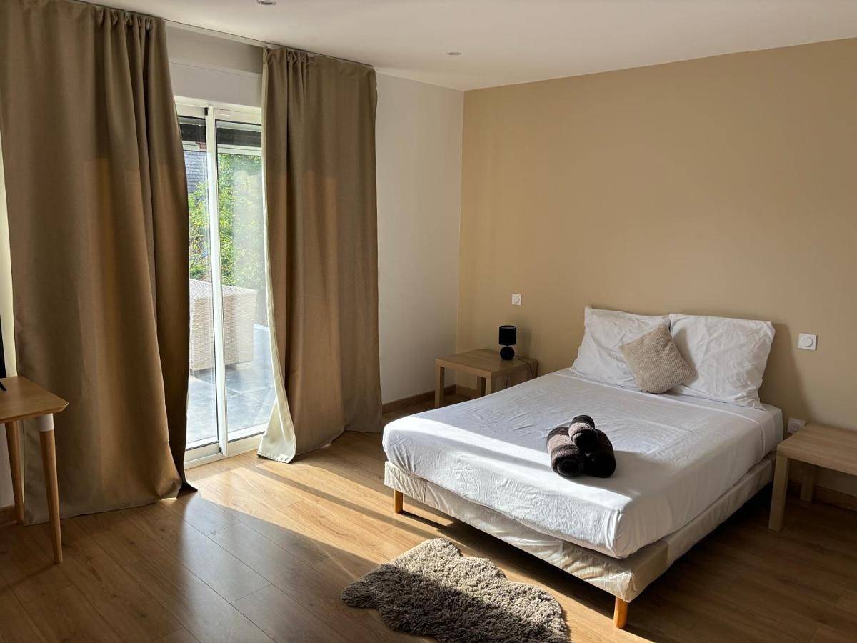 Double Room in Sainte-Geneviève-des-Bois, Essonne