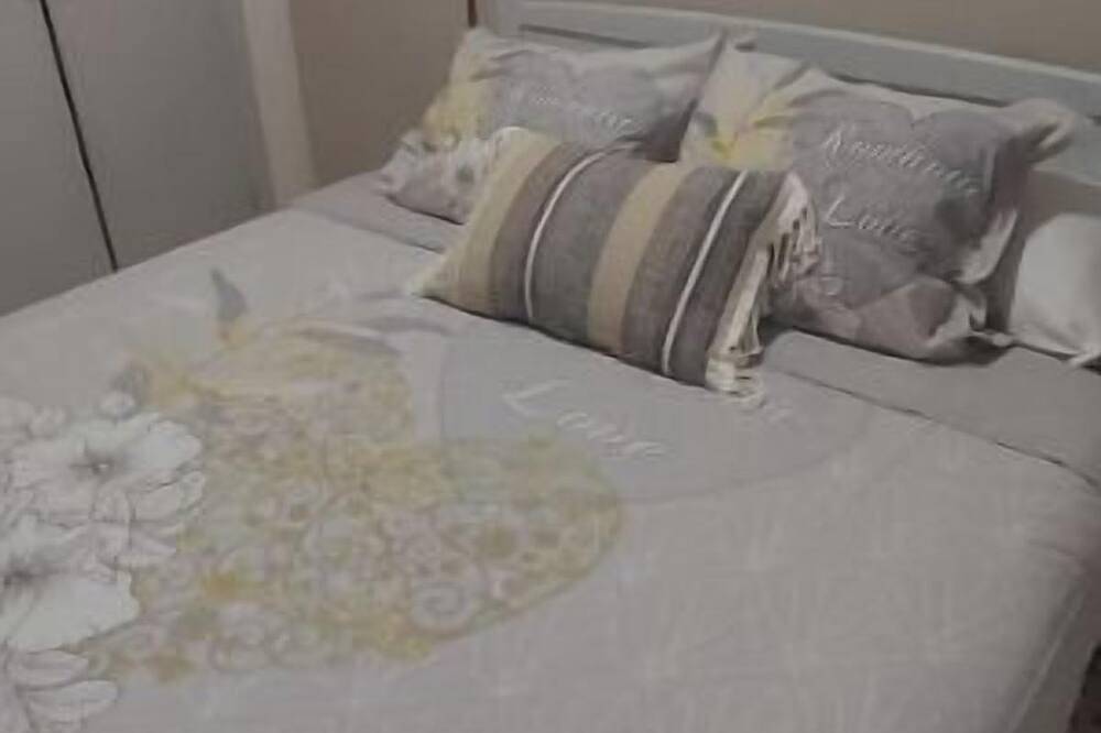 Loft in the villa, swimming pool, parking, enclosed garden. in Chiva, Provincia de Valencia