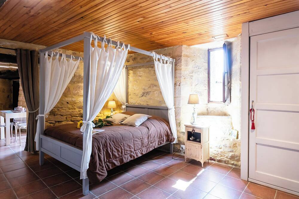 Appartement entier, Expérience unique garantie, appartement dans une maison du Xivème siècle in Beynac-et-Cazenac, Périgord Noir