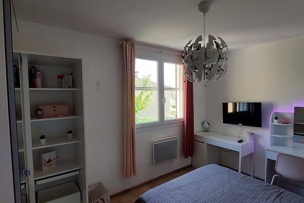 Villa Near Chateauneuf Of The Pope With Swimming Pool Promotion From August 17 To 24, 2019 in Montfaucon (Languedoc-Roussillon), Nimes region