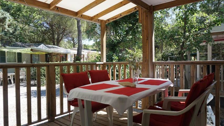 Camping pour 5 personnes, avec Terrasse ainsi que Bassin pour enfant et Piscine à Roquebrune-sur-Argens - 4
