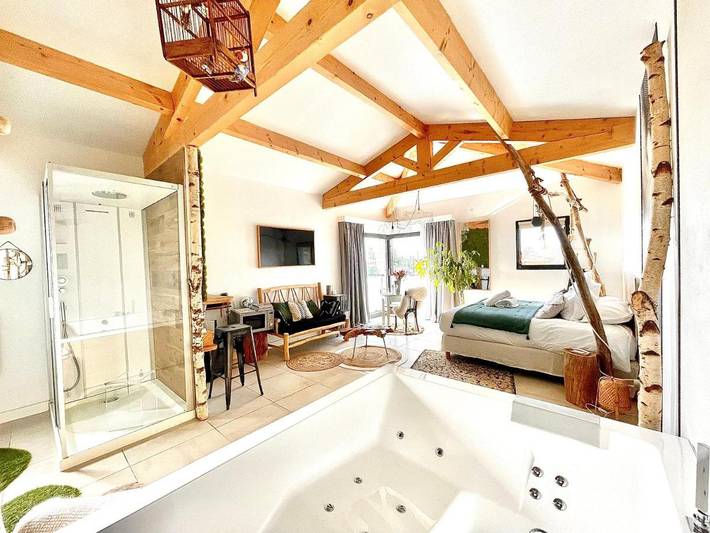 Gîte pour 15 personnes, avec Balcon et Jacuzzi ainsi que Terrasse et Jardin à Coudoux