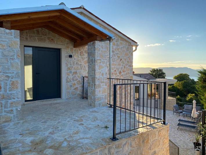 Villa pour 6 personnes, avec vue ainsi que piscine et jardin à Rabac - 2