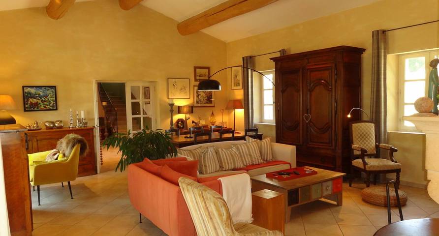 Gîte pour 10 personnes, avec jardin et terrasse à Gordes - 4